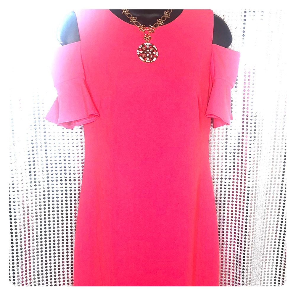 #CalvinKlein Hot Pink Cold Shoulder Dress 💞
